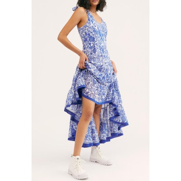 kikas printed midi dress in ivory combo